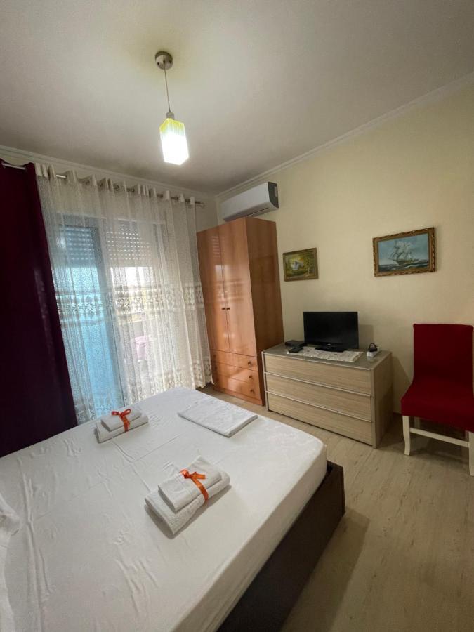 Comfy Apartament Appartement Vlorë Buitenkant foto