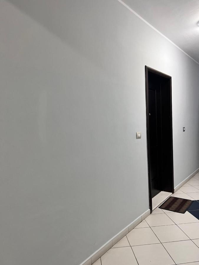 Comfy Apartament Appartement Vlorë Buitenkant foto