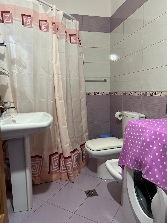 Comfy Apartament Appartement Vlorë Buitenkant foto